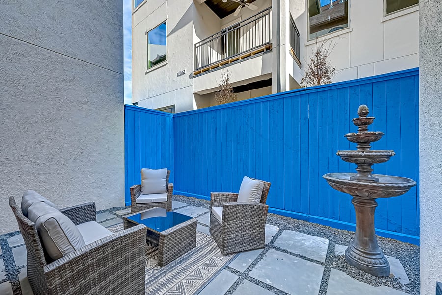 1st floor Patio (Ground)