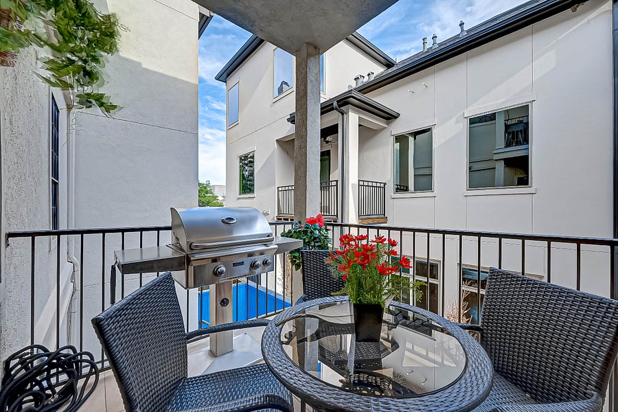 2nd Floor Patio with Gas Grille