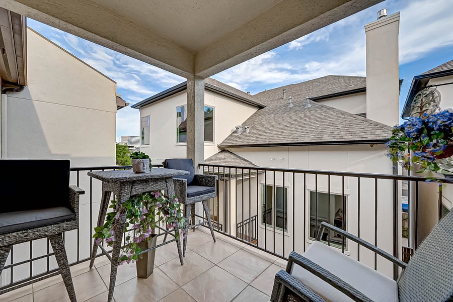 3rd Floor Primary Ensuite Patio