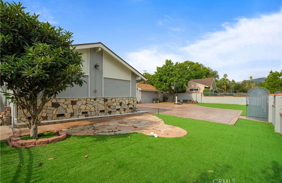 Furnished Finder property 1006434_1 photo 2