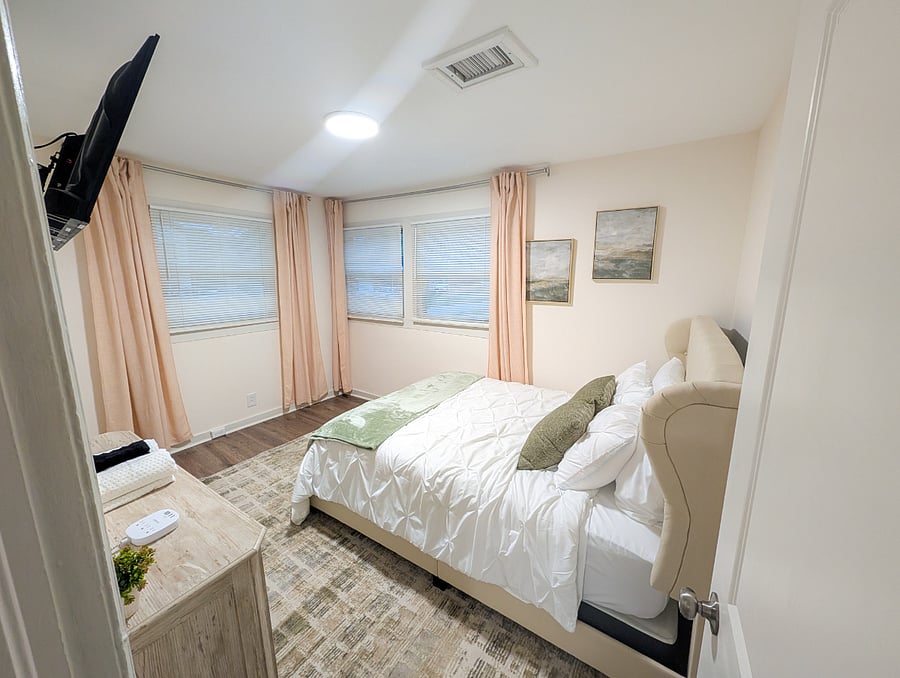 Guest bedroom 2