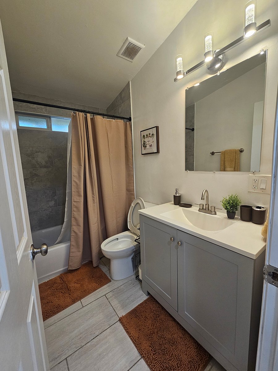 Furnished Finder property 1006449_1 photo 11