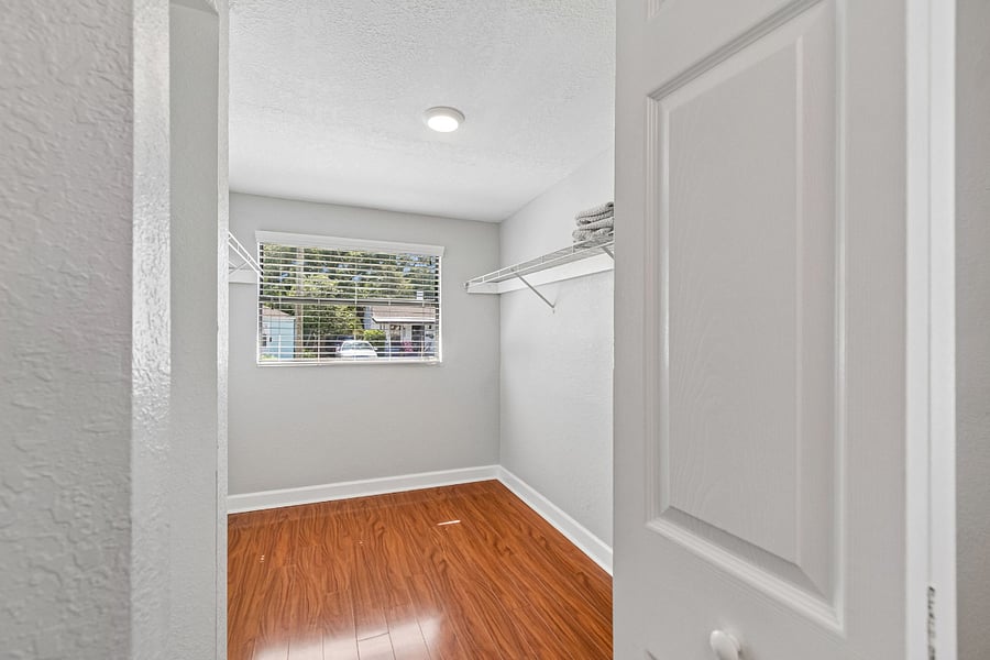 Furnished Finder property 1006607_1 photo 17