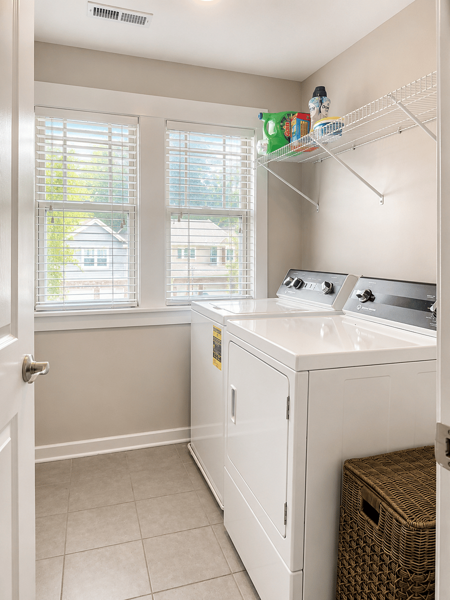 Furnished Finder property 1006626_1 photo 14