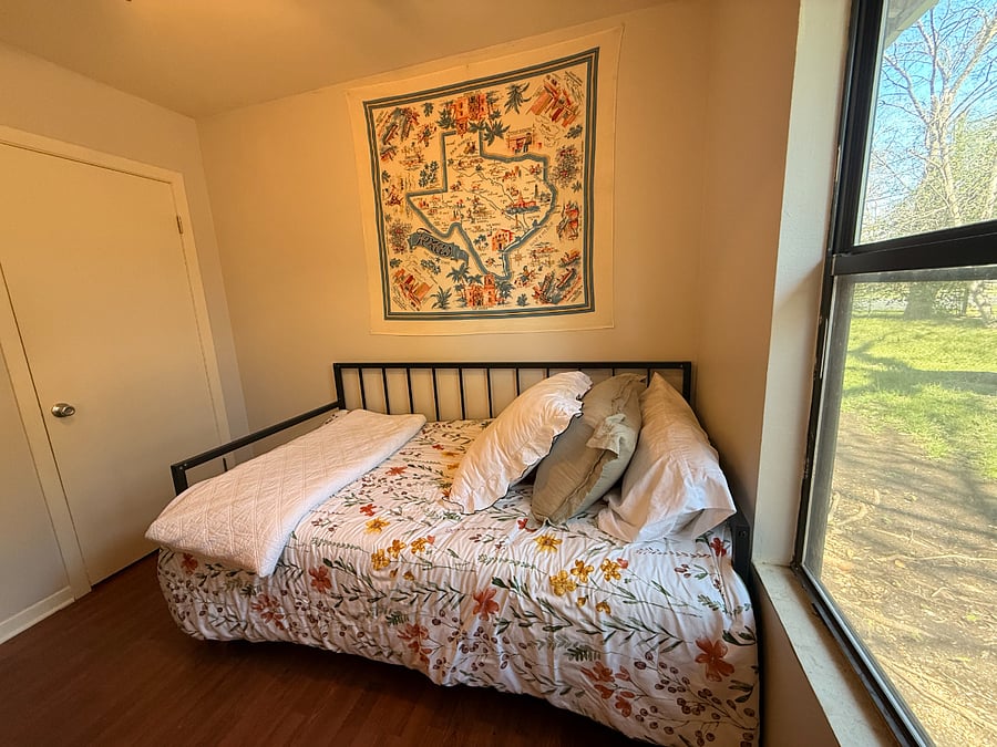 Bedroom 3 (Trundle bed with one twin bed on top and a pullout twin bed at the bottom)