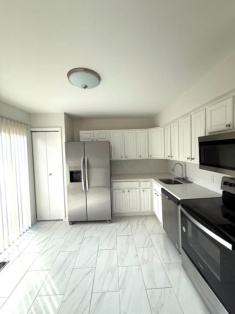 Furnished Finder property 1006721_1 photo 11