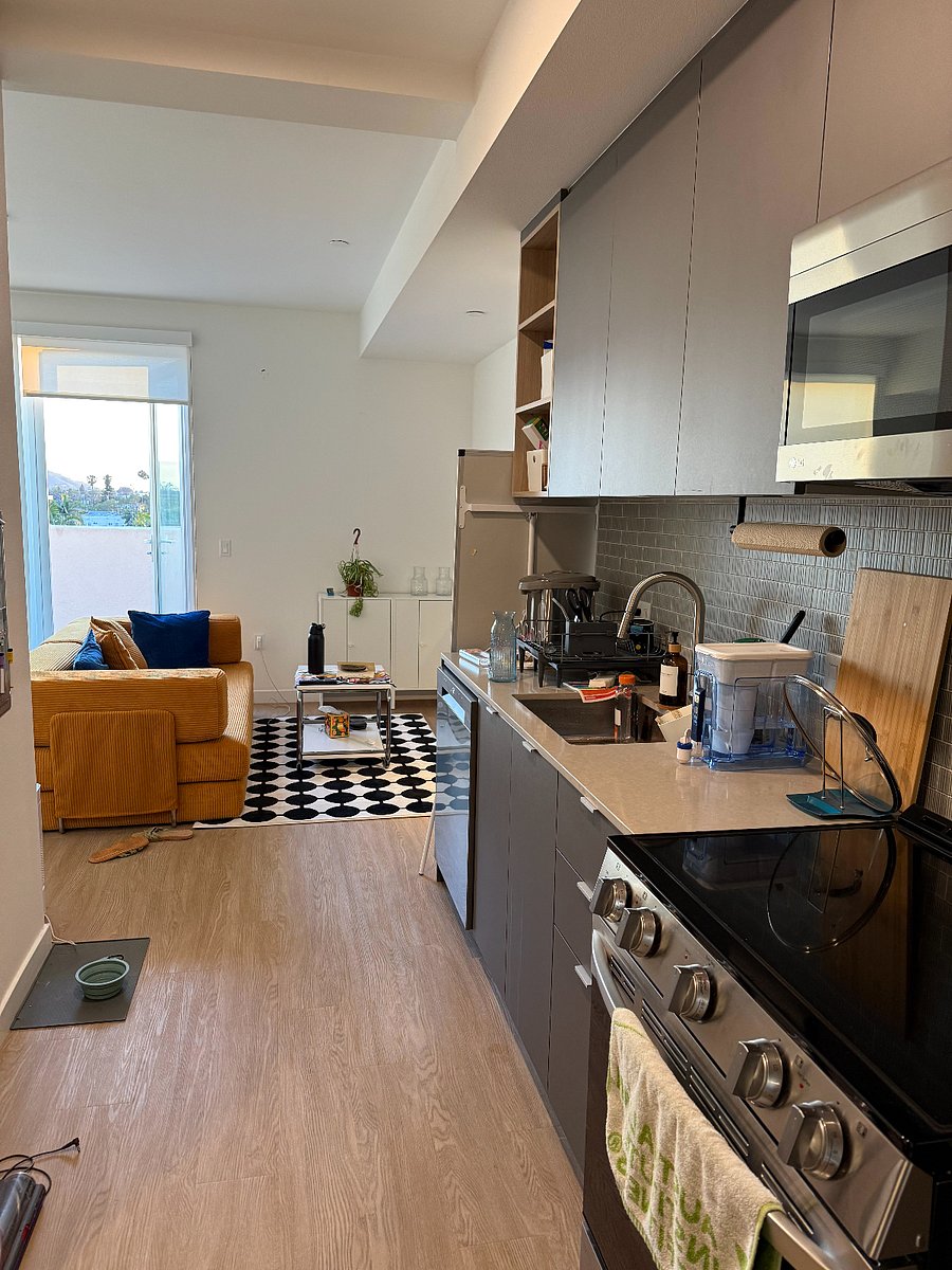 Furnished Finder property 1006837_1 photo 2