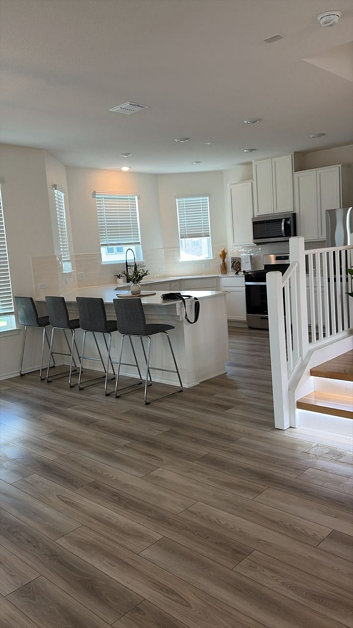 Furnished Finder property 1006848_1 photo 2