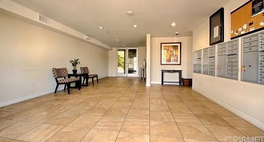 Furnished Finder property 1006849_1 photo 1