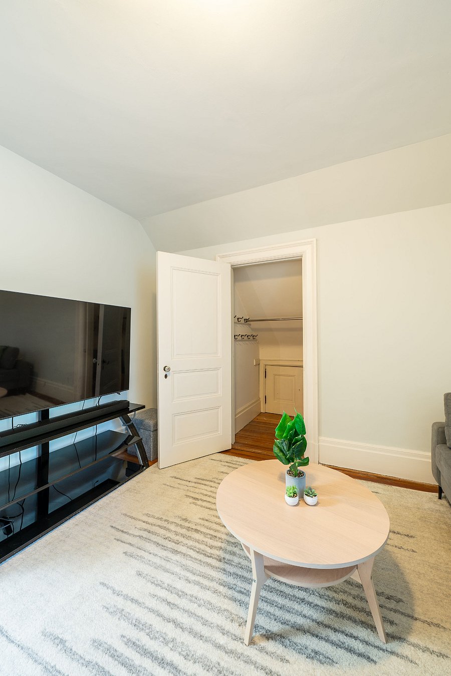 Furnished Finder property 1006862_1 photo 23