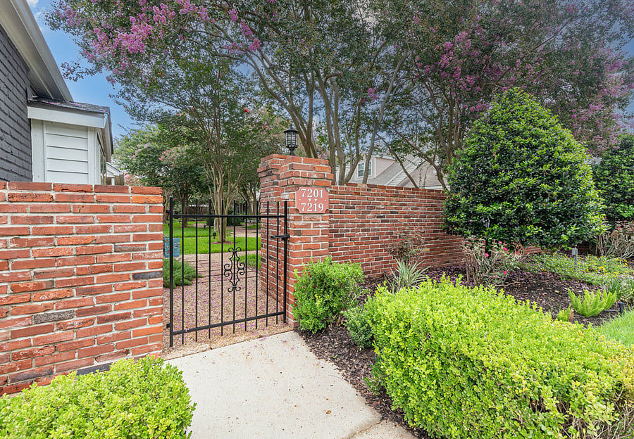 Furnished Finder property 1006902_1 photo 2