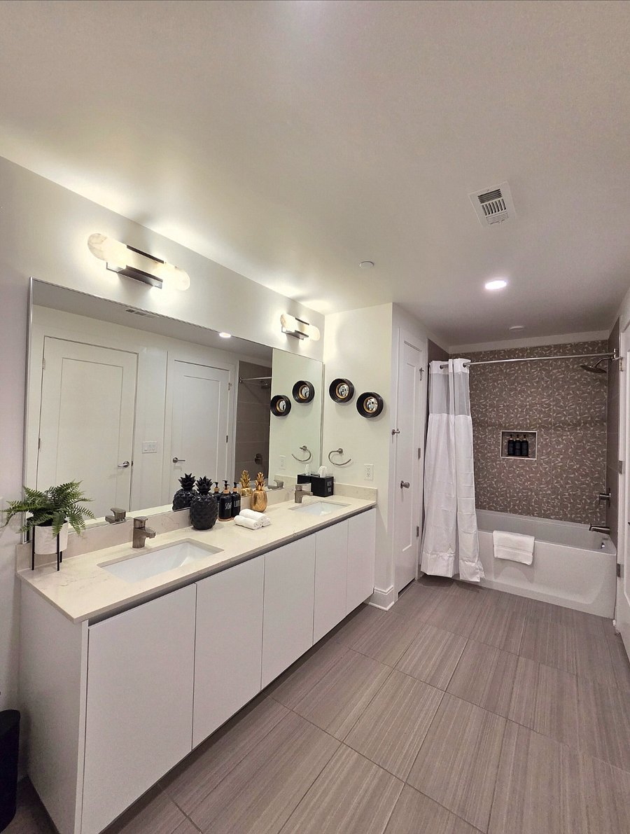 Furnished Finder property 1006973_1 photo 11