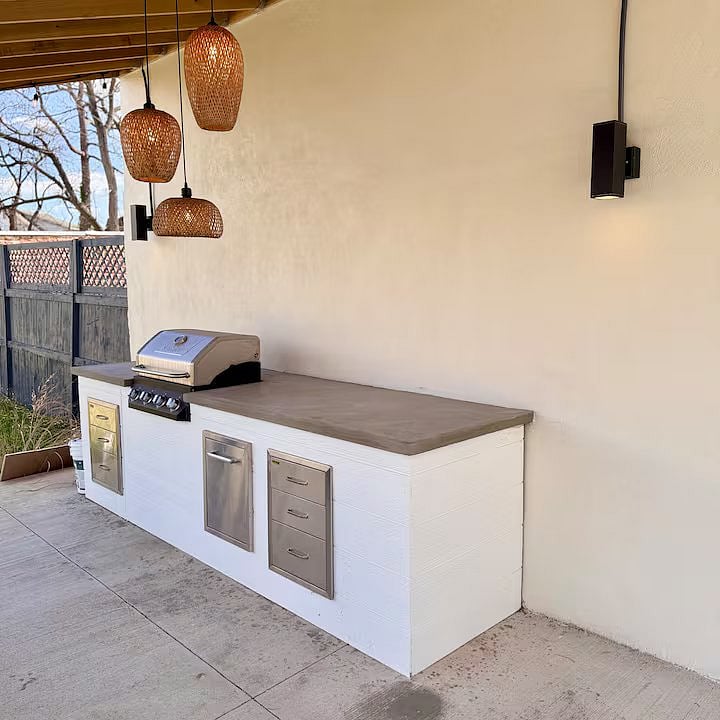 Outdoor Gazebo
Gas Grill