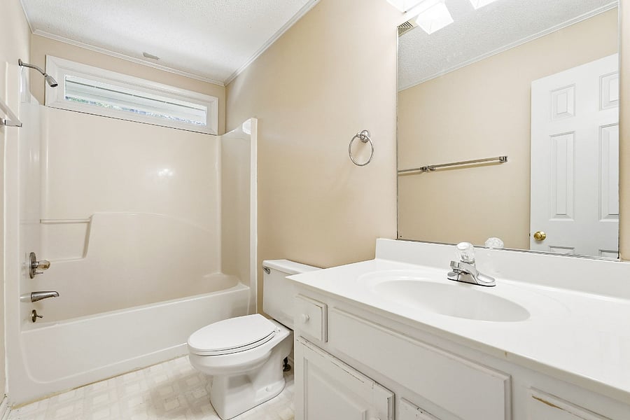 Shared Upstairs Bathroom