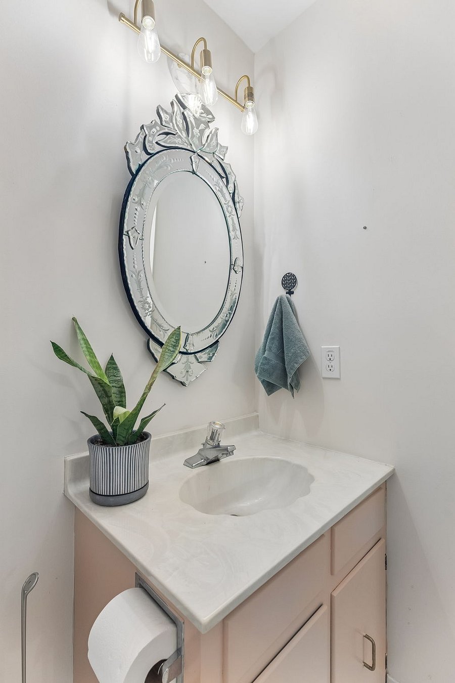 Private Full Bathroom