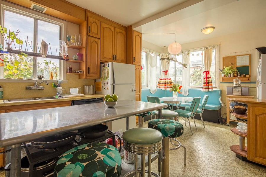 Spacious Kitchen, Chef Ready!