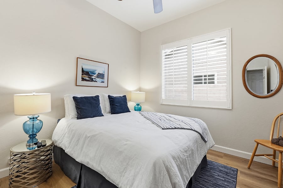 Queen bedroom 1