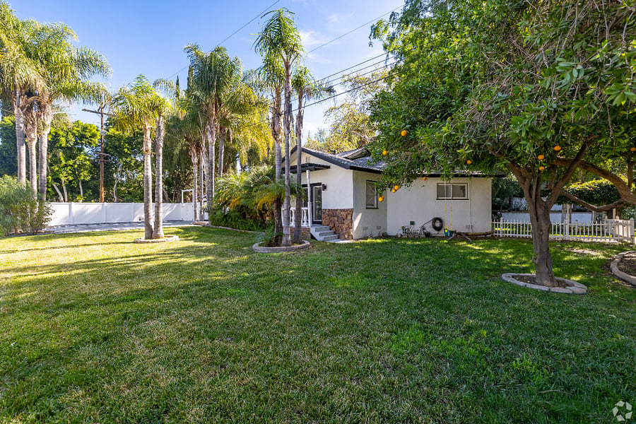 Furnished Finder property 1007236_1 photo 19