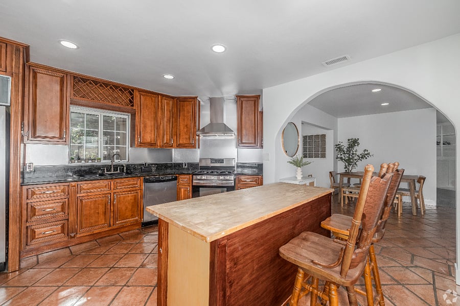 Furnished Finder property 1007236_1 photo 7