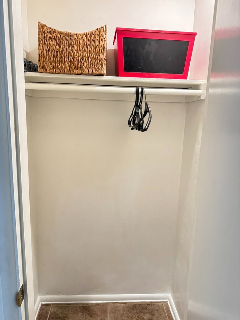 Coat closet