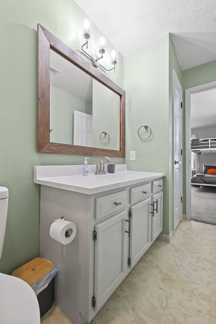 Furnished Finder property 1007339_1 photo 22