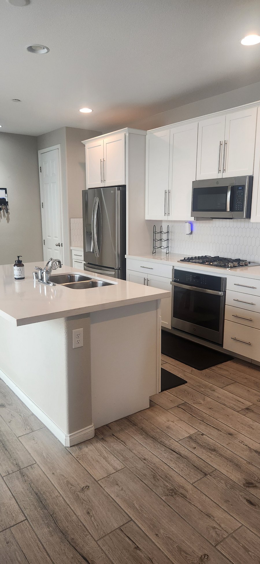 Furnished Finder property 1007394_1 photo 1