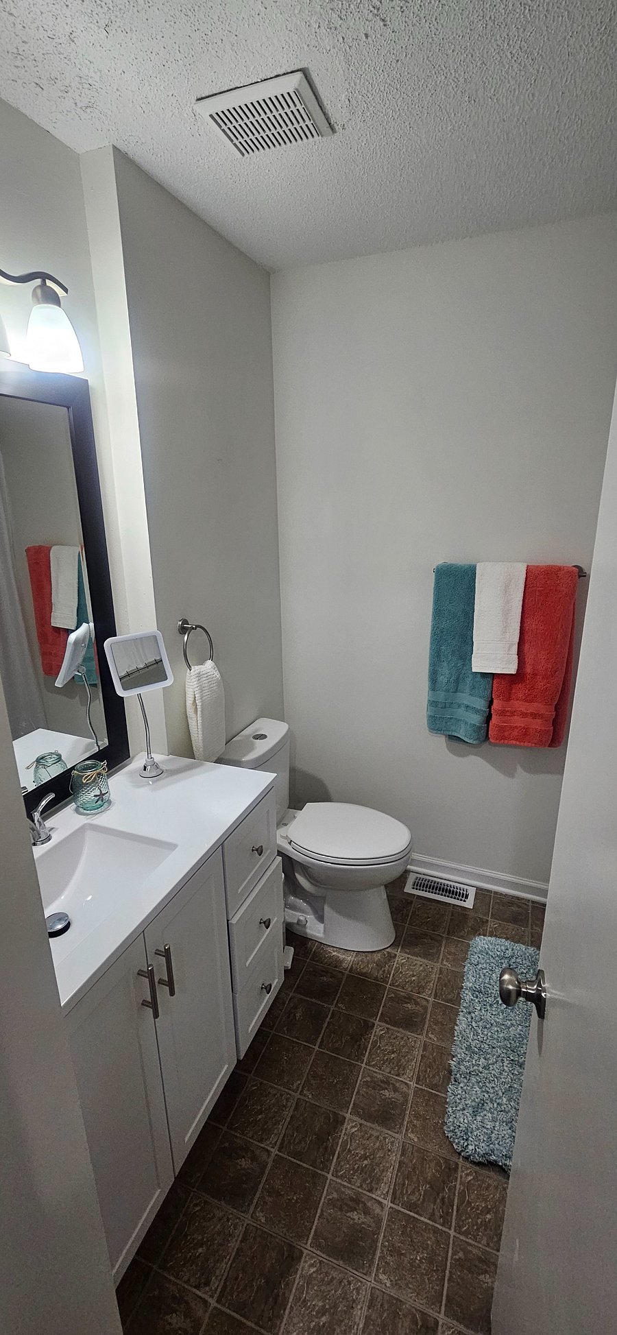 2nd Floor Bathroom