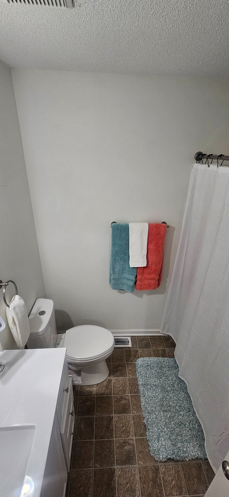2nd Floor Bathroom