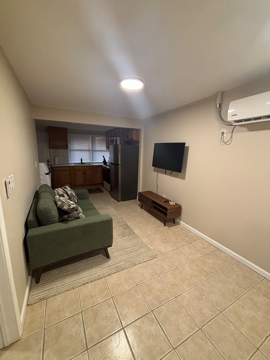 Furnished Finder property 1007436_1 photo 3
