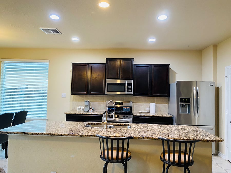 Kitchen with large island