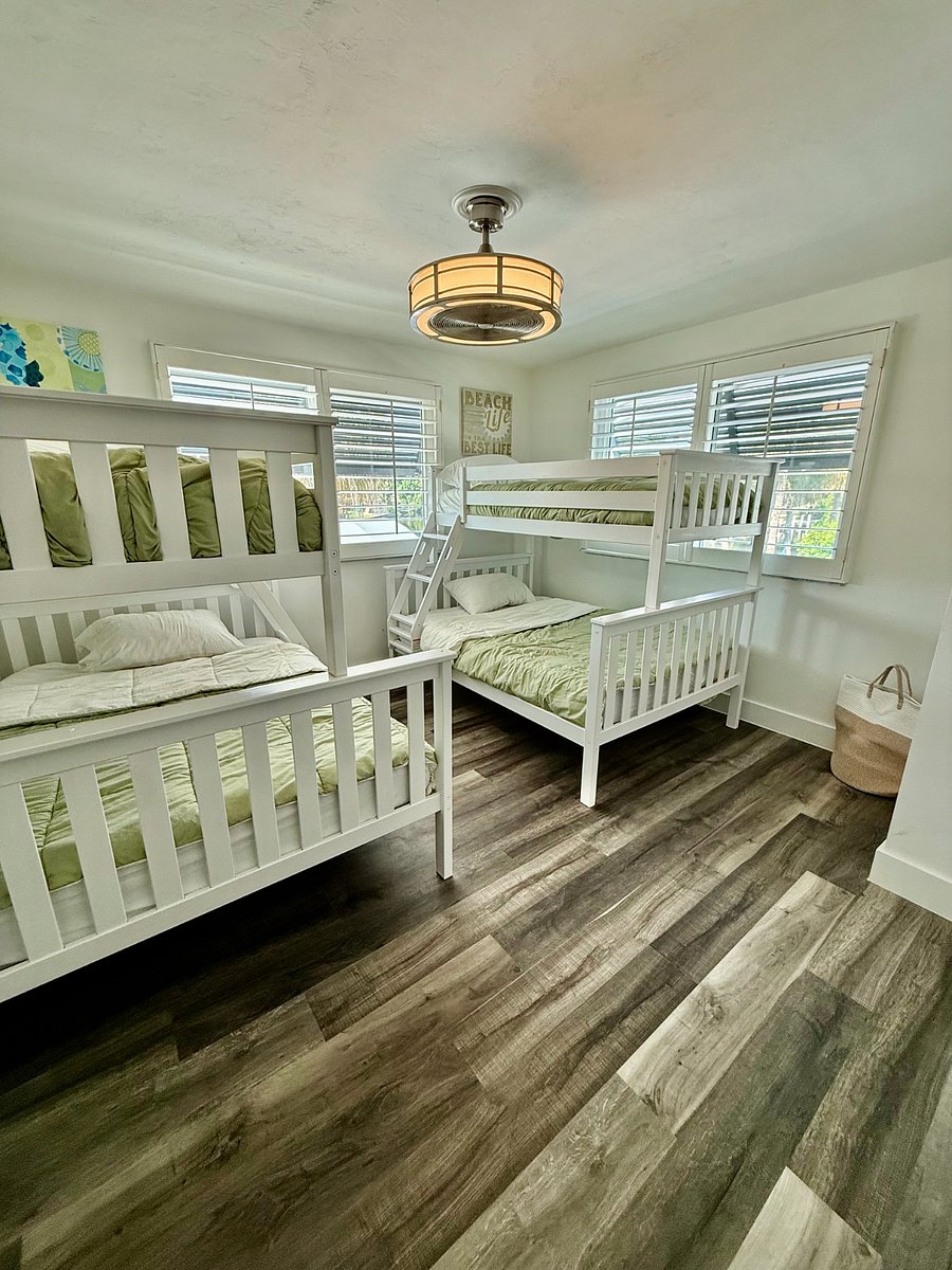 Upstairs Bunkbed Room, 2 Twin Beds and 2 Full Beds