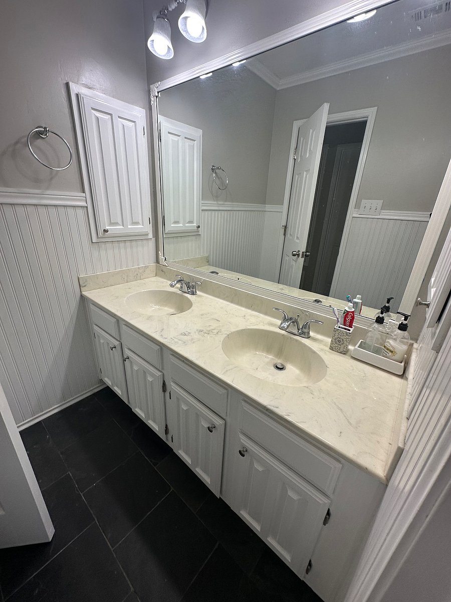 Upstairs bathroom