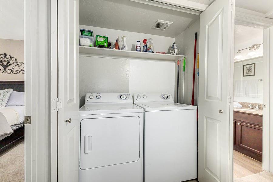 laundry in unit