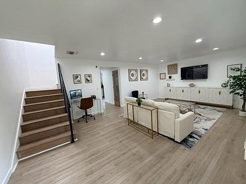 Furnished Finder property 1007509_3 photo 5
