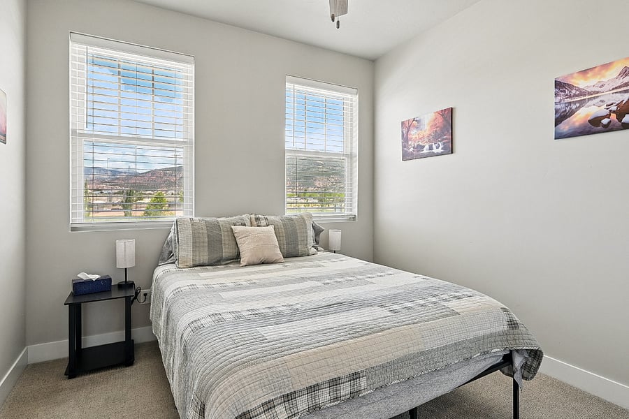 Bedroom with Queen Bed.