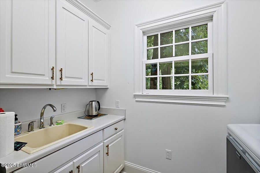 Furnished Finder property 1007550_1 photo 32