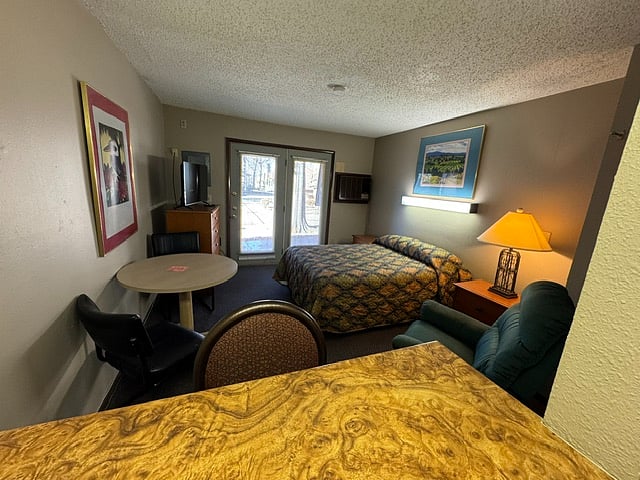 Furnished Finder property 1007596_4 photo 6