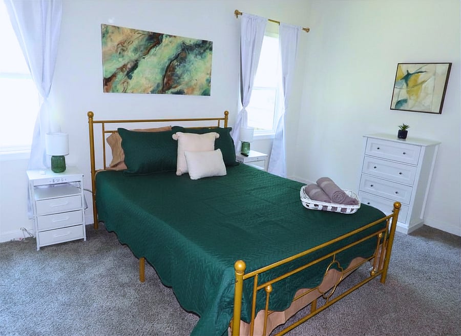 Secondary bedroom