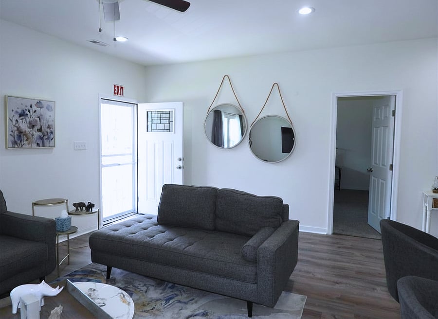 Furnished Finder property 1007646_1 photo 2