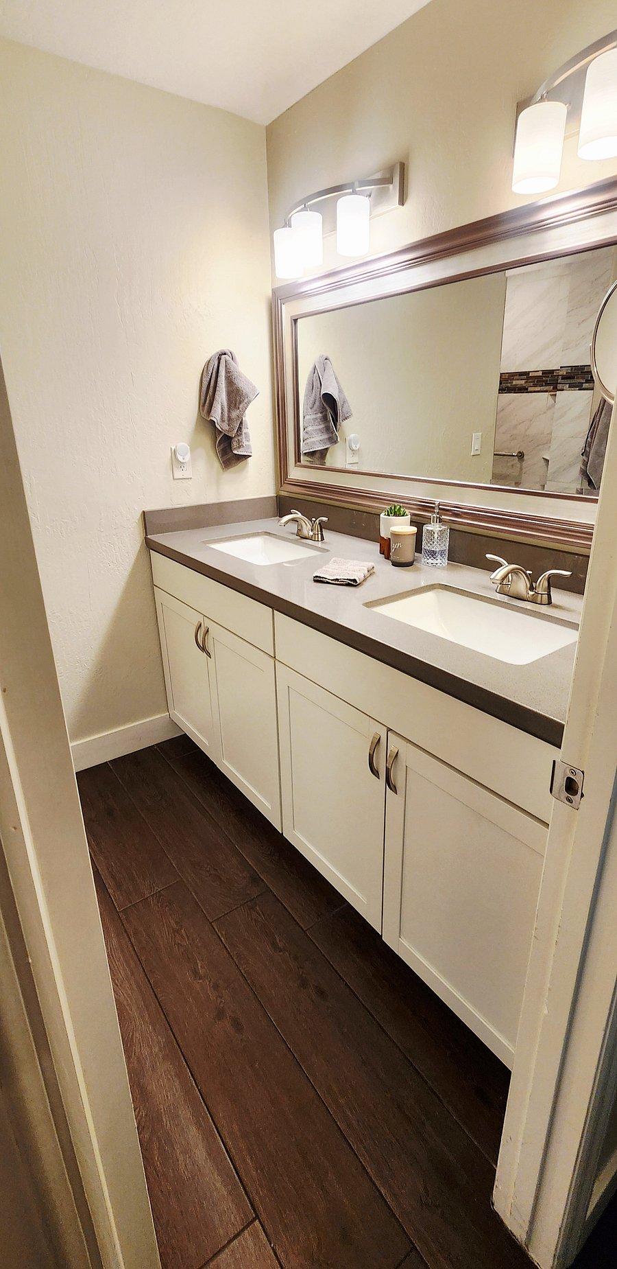 Furnished Finder property 1007647_1 photo 10