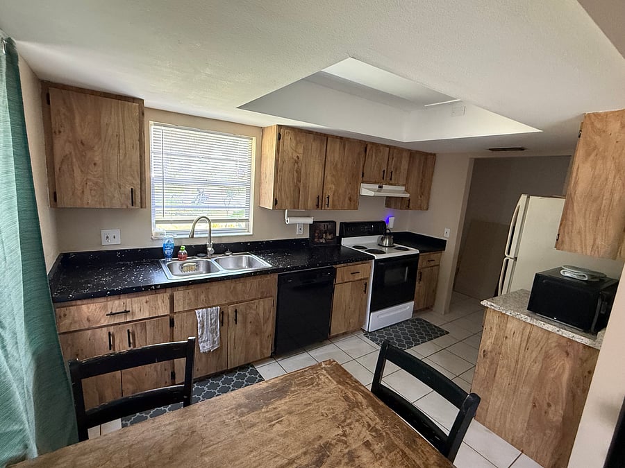 Furnished Finder property 1007818_1 photo 4