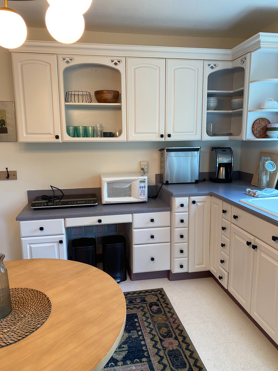 Appliances: Two Burner Induction Stove; Microwave; Ninja Air Fryer/Convection Oven: Coffee Maker