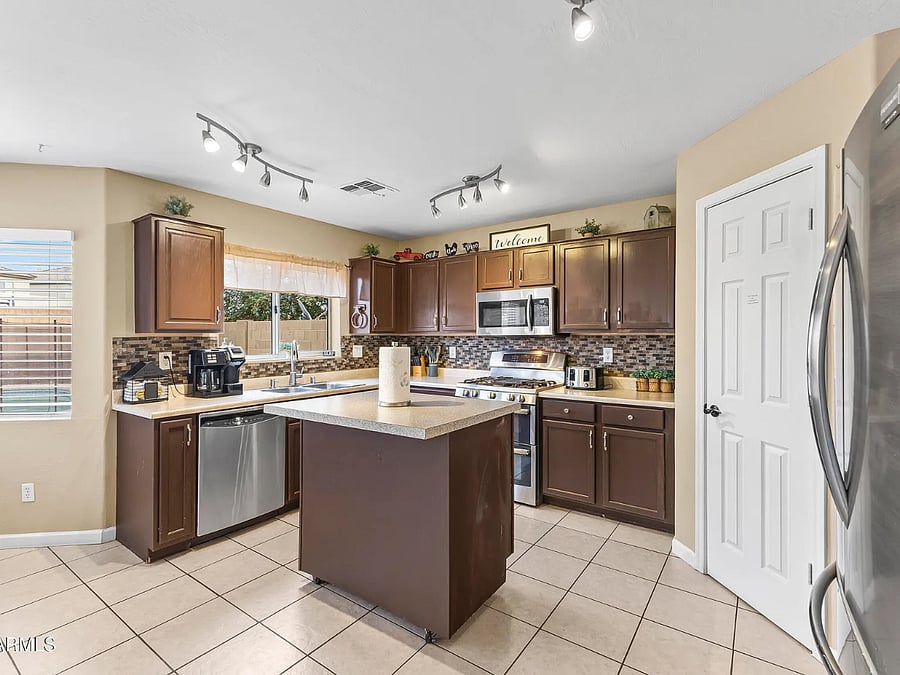 Furnished Finder property 1007857_1 photo 9