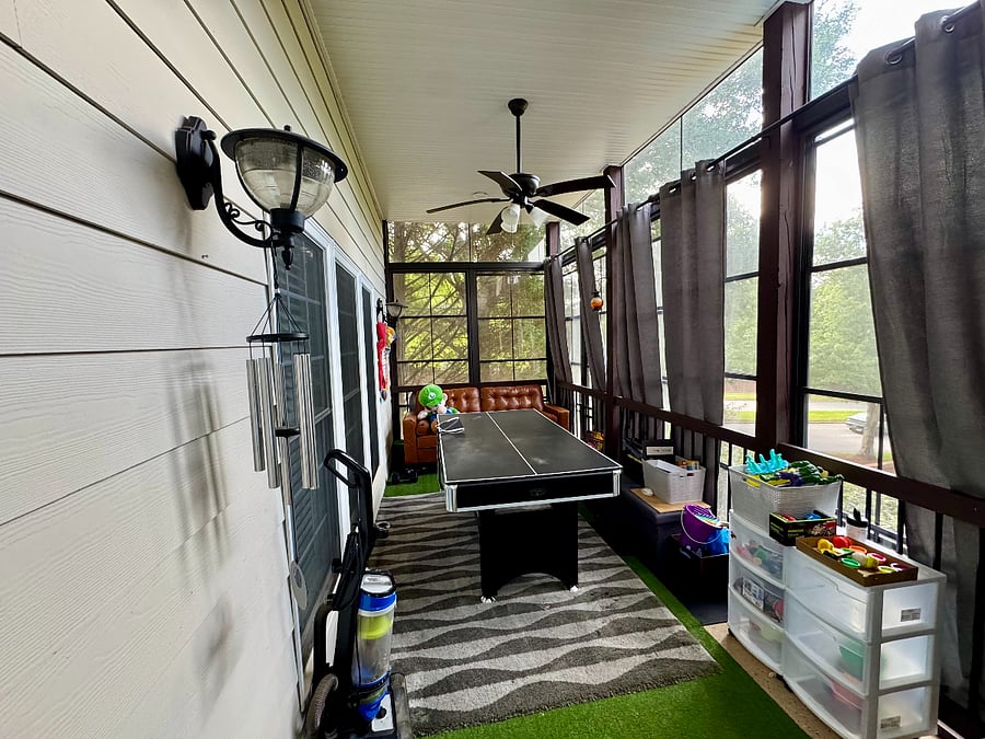 Side Balcony