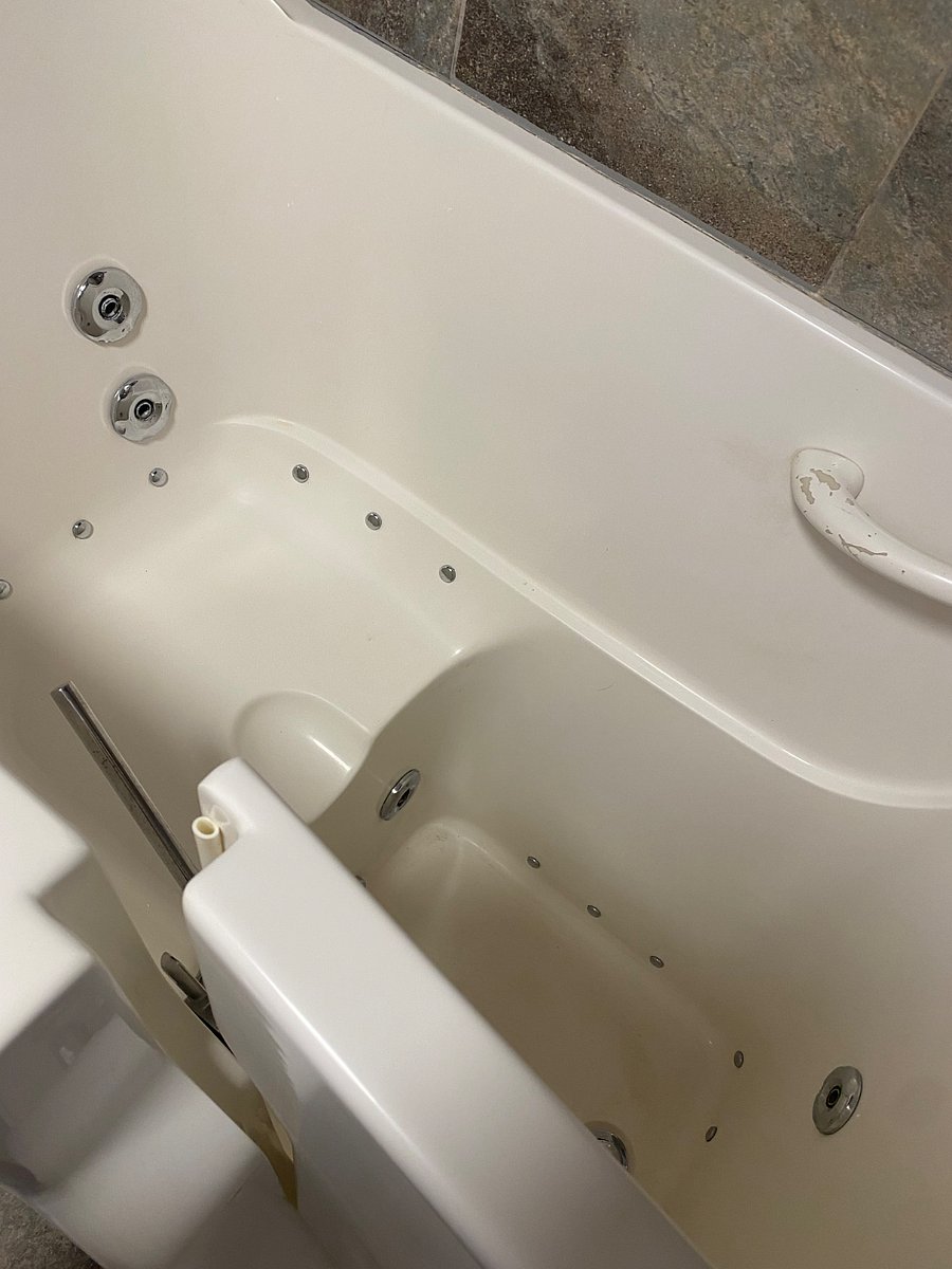 Jets from the inside of the tub, perfect for relaxing after a long day!