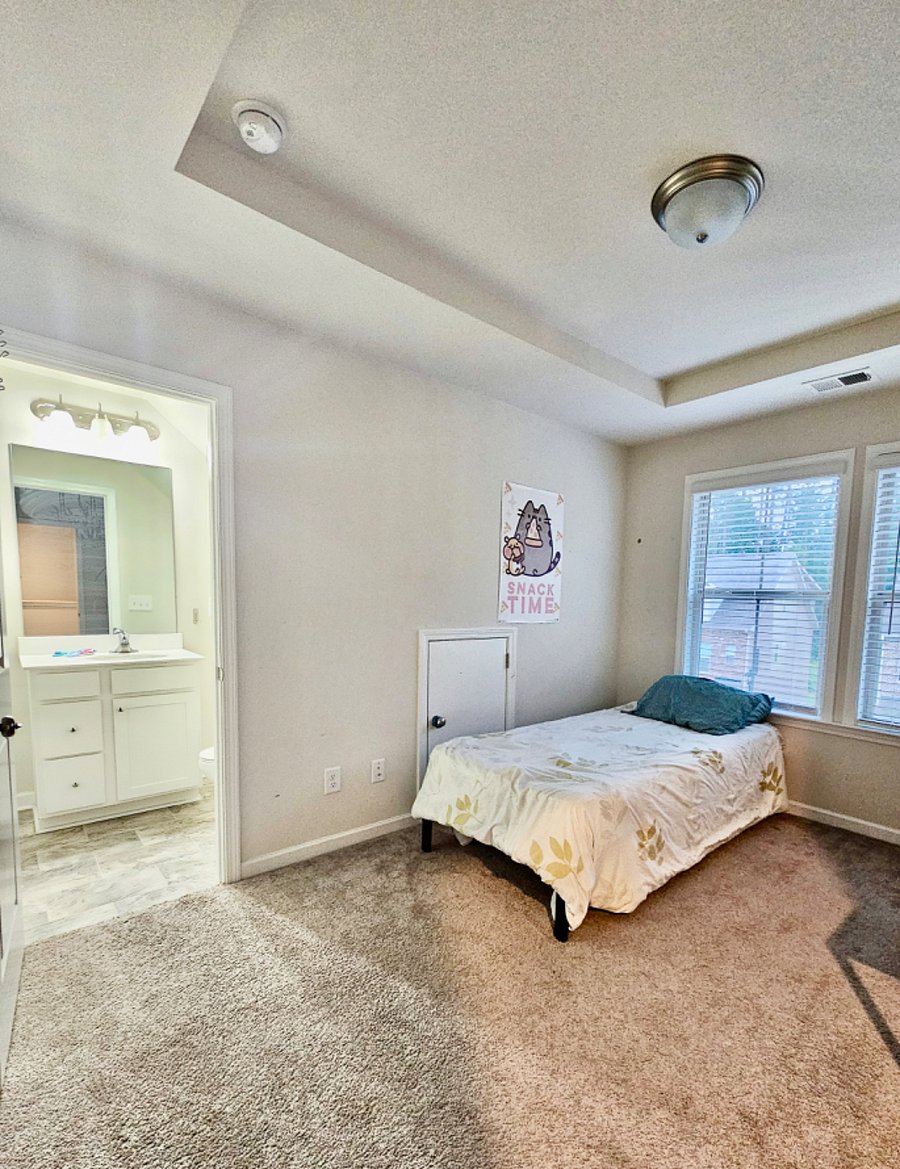 upstairs guest room 