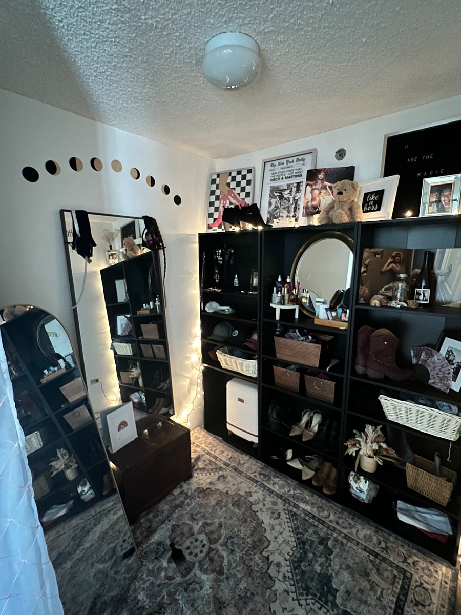 Bonus Den/ walk-in closet - ** Shelves and baskets will be empty and ready for you and your things!