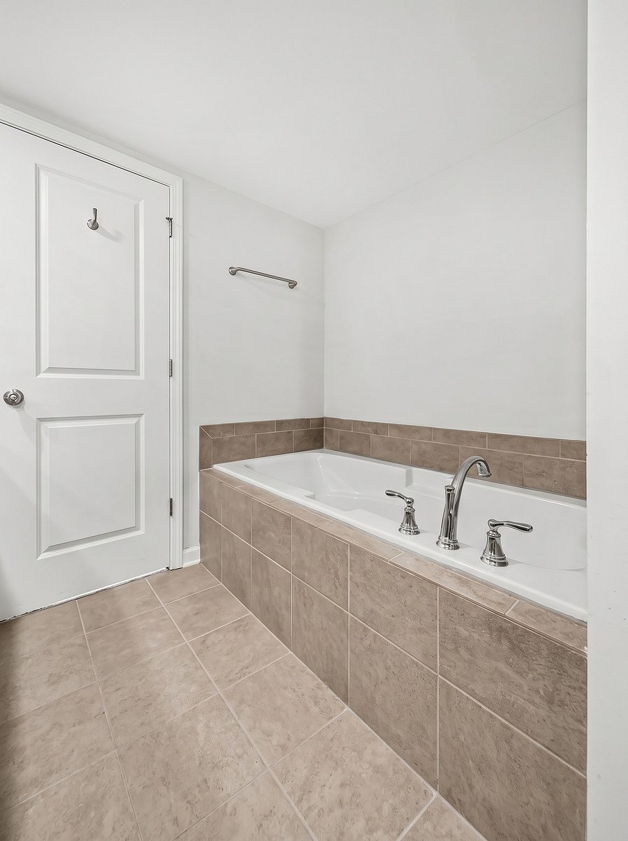 Furnished Finder property 1008066_1 photo 4