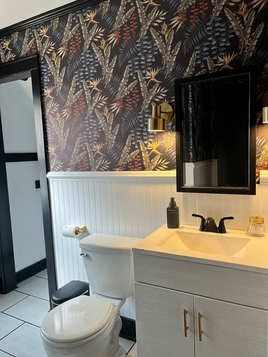 Spacious bathroom with medicine cabinet