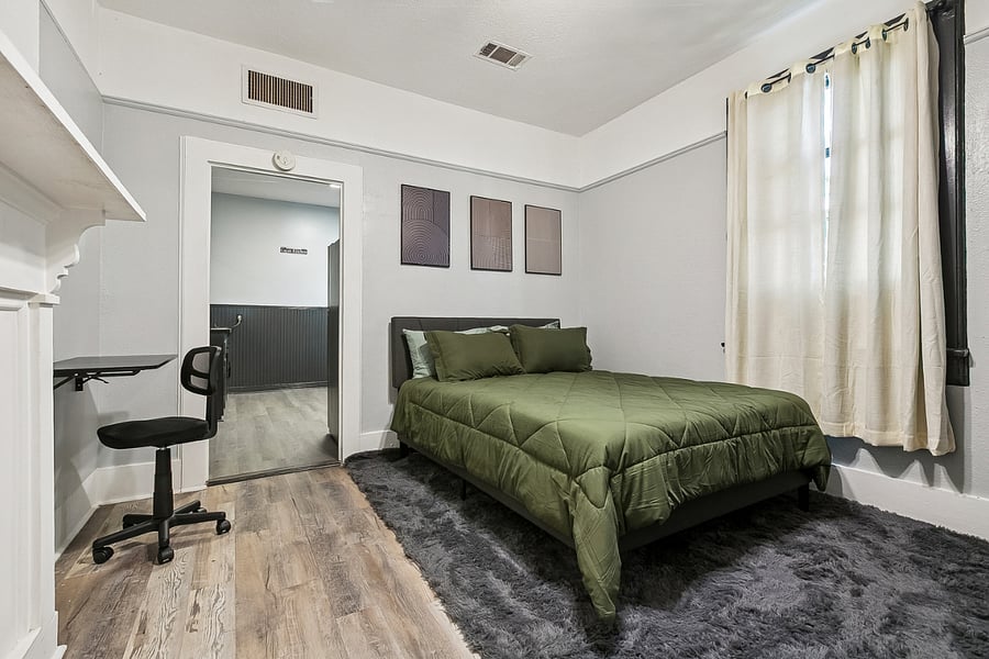 Furnished Finder property 1008164_1 photo 3